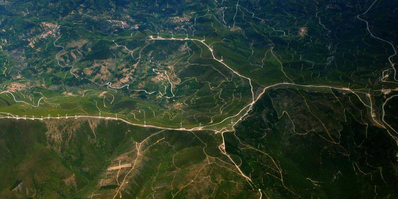 从伺服系统到智慧课堂:湖北长虹如何以智能制造基因重塑教育未来